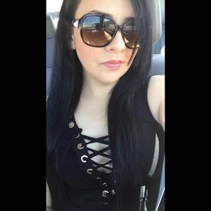 Meet your Posher, Kamila yamiletth